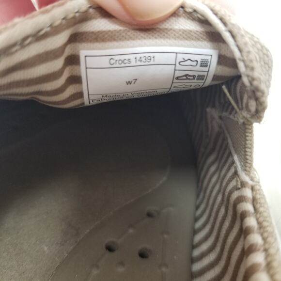 CROCS Women's Walu Canvas Loafer Size 7 Khaki/Stucco 14391 Comfort slip on Shoes - Picture 9 of 11